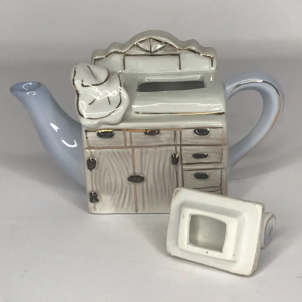 Trinket Box Mini Tea Pot‎ Sewing Machine Cabinet With Lid Porcelain Collectible